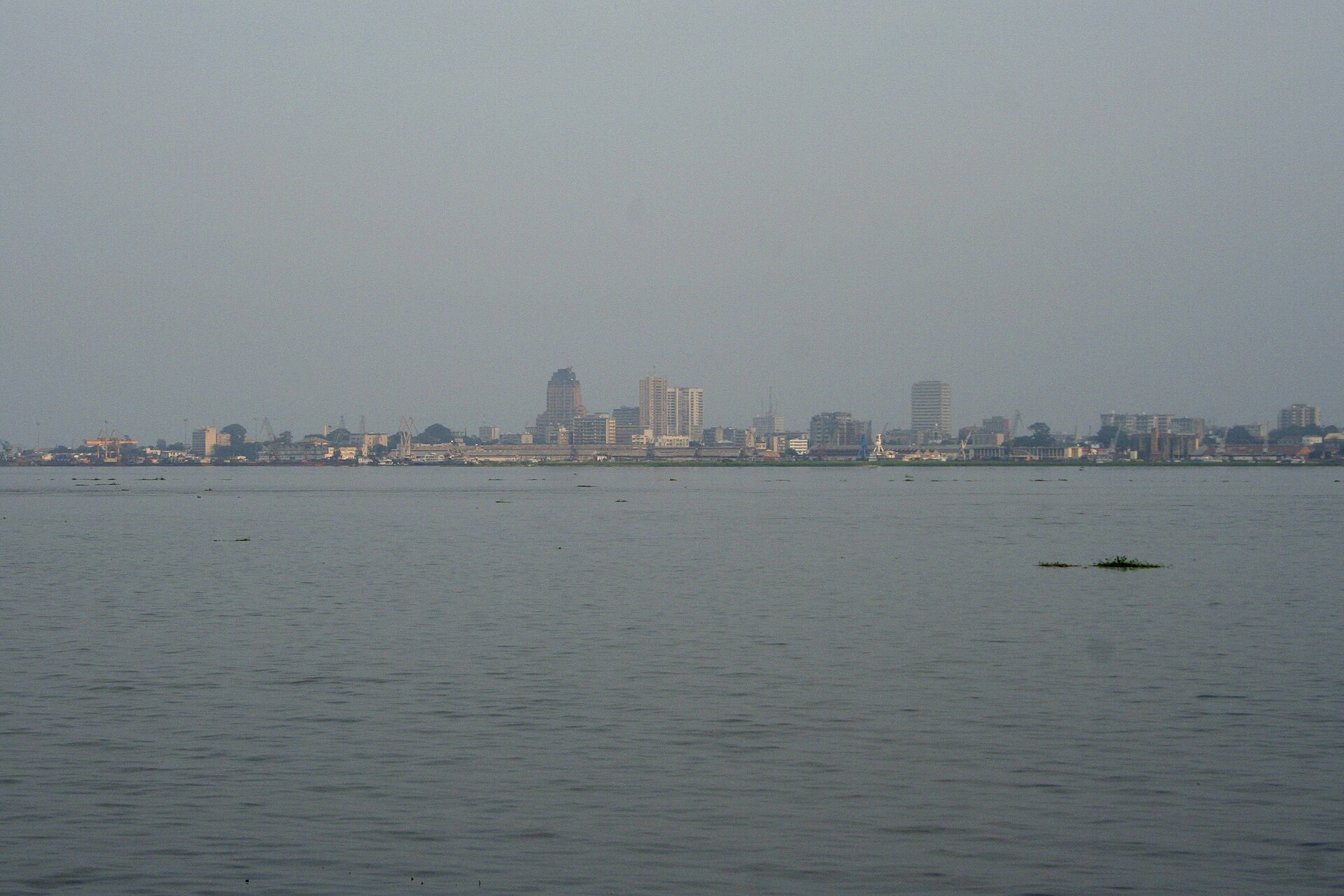 2010-03-07-Kinshasa depuis Brazzaville