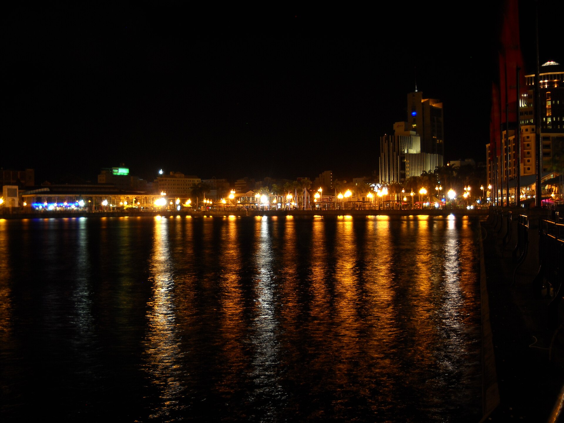 Port Louis Waterfront. (6719488523)